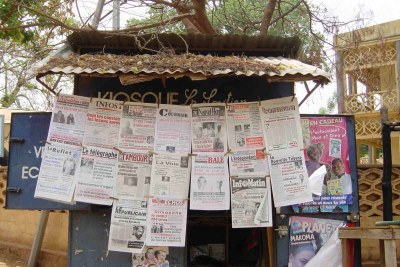 Newspaper kiosk in Mali with election news coverage (file photo).