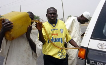 Nigeria: Petrol Smuggling Rises to 42 Million Litres Daily, NNPC Cries Out