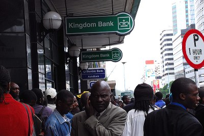 Bank queue (file photo).