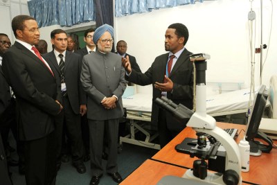 Le Premier Ministre indien Dr. Manmohan Singh en Tanzanie