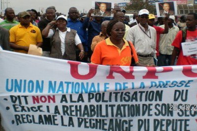 (Photo d'archives) -  Des centaines de journalistes marchent contre les violences physiques et verbales subies en République Démocratique du Congo (RDC)