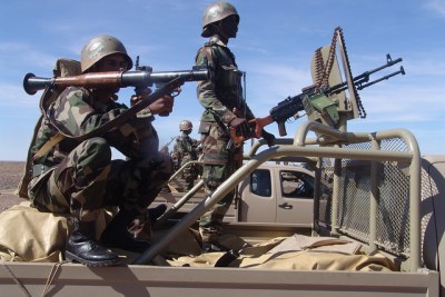 The Mauritanian army recently conducted a major counter-terror operation in Mali.  L'armée mauritanienne a récemment lancé une très importante opération antiterroriste au Mali.