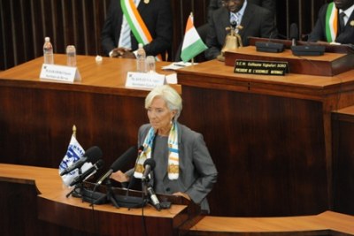 Christine Lagarde, DG de la FMI  devant le parlement ivoirien