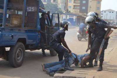 Arresting a protester in Togo. (file photo)