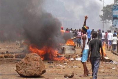 Le siège de l’Electricité de Guinée (EDG) a été mis à sac par des manifestants en colère.
