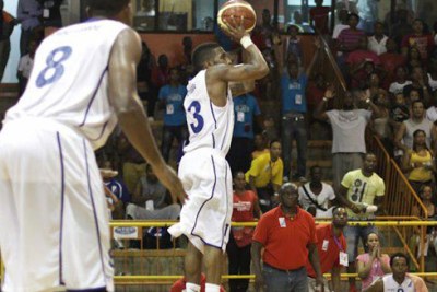 Qualifiée pour la 27ème édition de l’Afrobasket en Côte d'Ivoire, la sélection Capverdienne poursuit sa préparation à Mindelo et Praia (Cap-Vert).