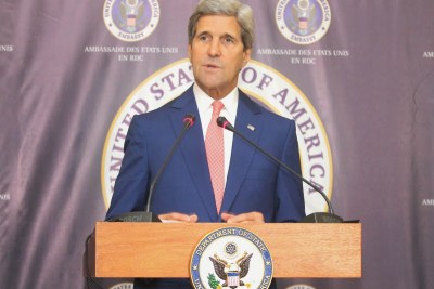 Le Secrétaire d’Etat américain, John Kerry le 4/05/2014 lors d’une conférence de presse à Kinshasa.