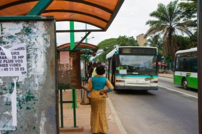 Côte d’Ivoire’s economic capital, Abidjan, has developed a public transport strategy, which includes reserving a bus line and several levels of quality service for the middle class and civil servants.
