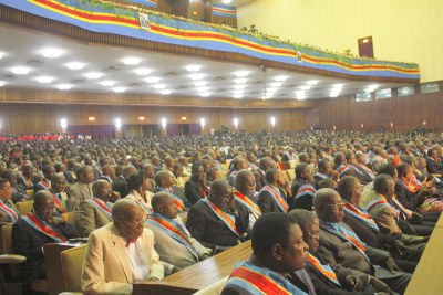 Une vue des députés nationaux et sénateurs congolais au palais du peuple (siège du parlement).