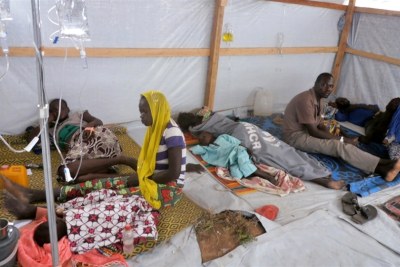 Refugees get treatment against diarrhoea and malaria.