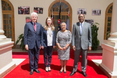 President Uhuru Kenyatta with former United States of America President Bill Clinton (file photo).