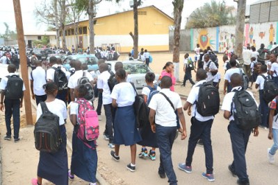 Des élèves d’une école de Kinshasa lors de la rentrée scolaire2015-2016