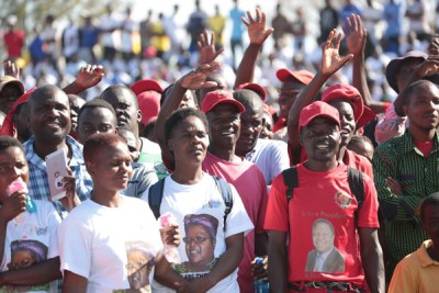 Joice Mujuru and Morgan Tsvangirai supporters at a rally (file photo).