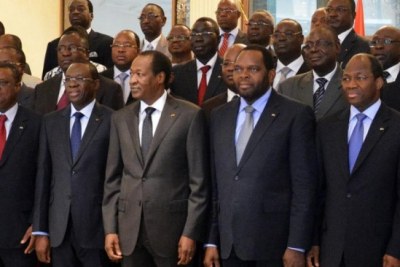 Blaise Compaoré et les membres de son dernier  gouvernement