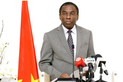 LUIS GOMES SAMBO, Ministre de la santé de l'Angola