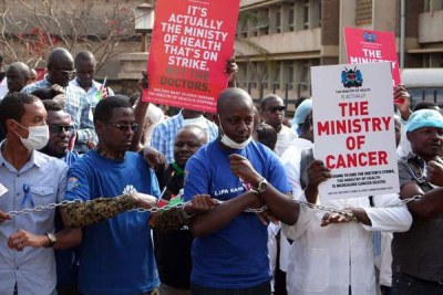 Doctors protesting outside the Milimani Law Courts in Nairobi.