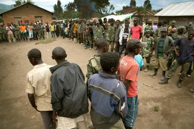 Des agents du Fonds des Nations Unies pour l'enfance (UNICEF) et de la Mission de l'Organisation des Nations Unies pour la stabilisation en République démocratique du Congo (MONUSCO) ont mis à l'écart les enfants soldats démobilisés. (archives)