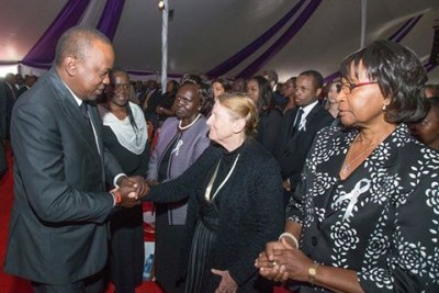 President Uhuru Kenyatta condoling with the family of the late Nicholas Biwott.