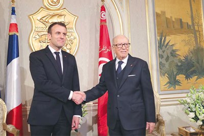 Le président Béji Caïd Essebsi en compagnie du président français Emmanuel Macron.