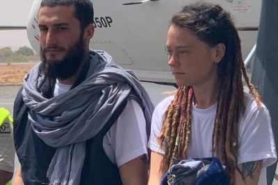 Arrivée à Bamako, au Mali, ce samedi 14 mars 2020, de la ressortissante canadienne Édith Blais et de son ami italien Luca Tacchetto, enlevés par de présumés jihadistes, en décembre 2018, au Burkina Faso.