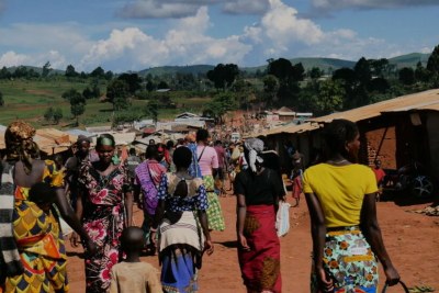 Juin 2023. C'est la cohue dans le camp bondé de Rhoe, sur le territoire de Djugu (province d'Ituri, en RDC) où plusieurs dizaines de milliers de déplacés souffrent de la faim. (Photo d'illustration)