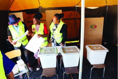 Zimbabwe Electoral Commission officials at a polling station in Makokoba, Bulawayo on August 22, 2023. .