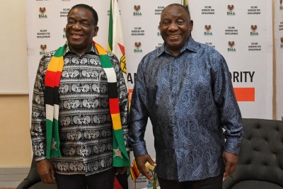 South African president Cyril Ramaphosa, right, and Zimbabwean president Emmerson Mnangagwa at the Beitbridge Border Port of Entry in Limpopo, October 5, 2023.
